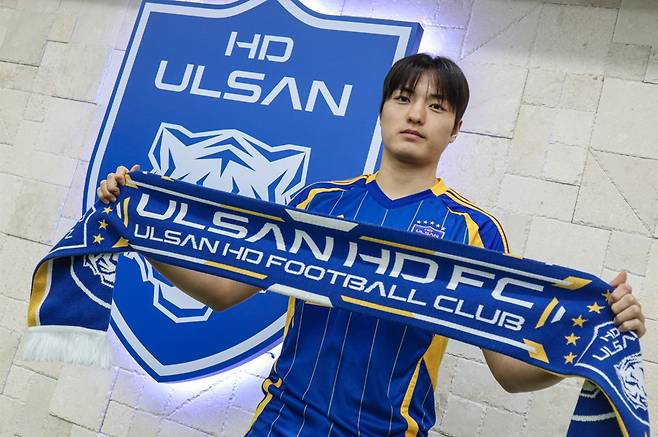 [오피셜] 울산, '대학 최대어' 품었다! '단국대 4관왕 주역' 미드필더 조민서 영입…김현석 감독 육성 철학 반영