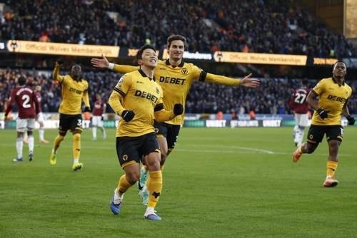 “왜 황희찬 무시해?” 英 현지 “마네 대활약 인정, 그래도 HWANG 경기력 칭찬 없으면 곤란해”