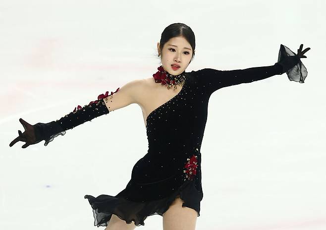 '김연아 넘을 재능 탄생' 피겨 신동 신지아, 생애 첫 올림픽 출전 확정→1·2차전 선발전 우승...이해인도 밀라노 올림픽행