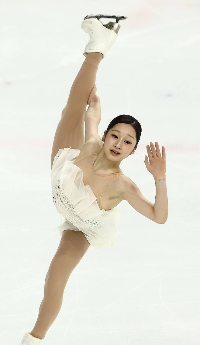 '김연아 넘을 재능 탄생' 피겨 신동 신지아, 생애 첫 올림픽 출전 확정→1·2차전 선발전 우승...이해인도 밀라노 올림픽행
