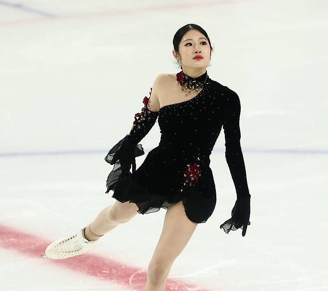 '김연아 넘을 재능 탄생' 피겨 신동 신지아, 생애 첫 올림픽 출전 확정→1·2차전 선발전 우승...이해인도 밀라노 올림픽행