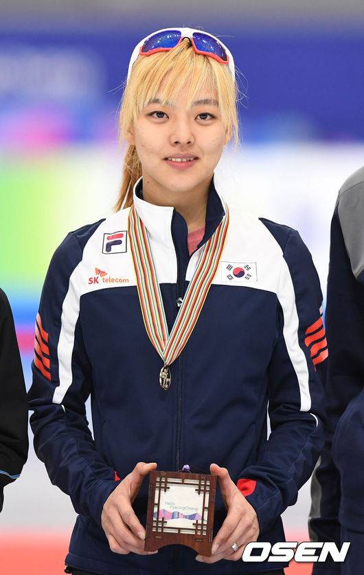 '국제 망신'인가...김보름의 '억울한' 왕따 주행, 중국에서도 조명