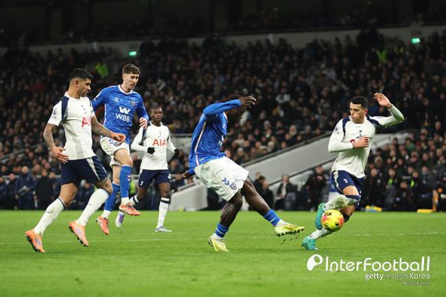 [PL REVIEW] '손흥민 절친' 데이비스 선제골 못 지켰다…토트넘, 선덜랜드와 1-1 무승부→리그 13위