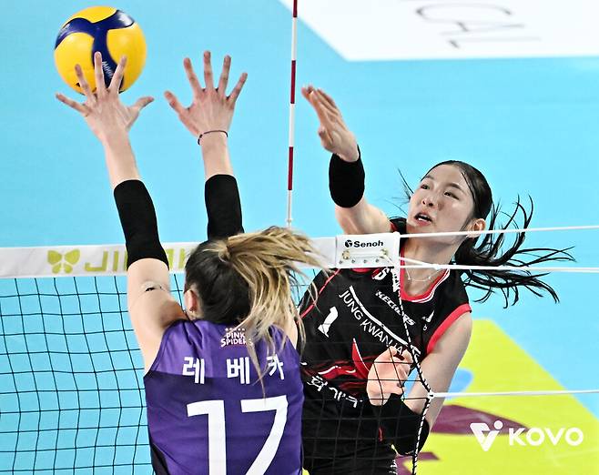 인쿠시 '개인 최다' 16득점 터트렸는데, 조력자 없어 아쉽네…정관장, 흥국생명에 셧아웃 완패