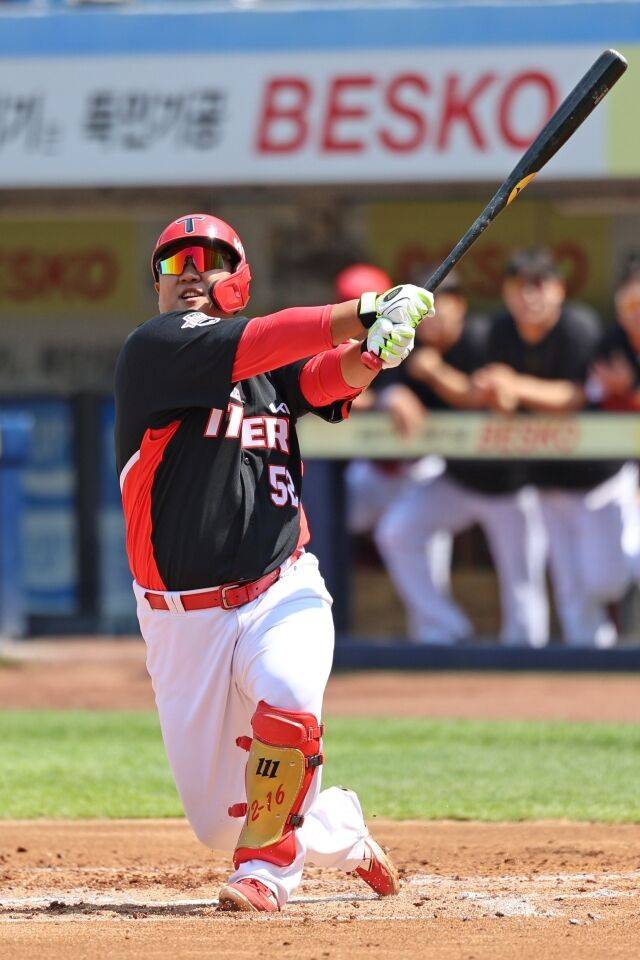 “아쉬운 모습이 많았는데 2026년에는” KIA 황대인 잃어버린 3년…최형우 공백 지우는 ‘마지막 카드’