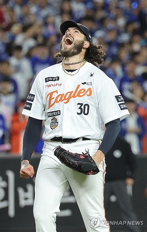 1년 만의 '인생 로또' 폰세, 한화에 어떻게 감사해야? 최정 24년 총수입 327억원 vs 폰세 3년 MLB 433억원