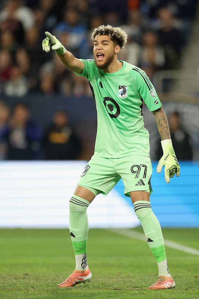 [오피셜] 손흥민 2번째 우승 더 어려워졌다...MLS 최고 GK, 메시 곁으로 '인터 마이애미 우승 1순위'