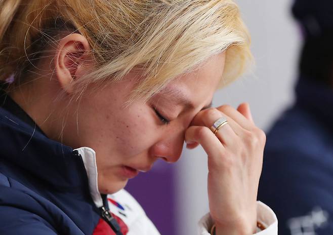 전 국민 선동한 편파 멘트, 충분한 사과는 없었다…김보름 은퇴에 국제망신 → 中, 한국판 주홍글씨 사례로 보도