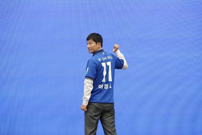 레전드 이천수의 시선 “이정효 감독의 수원삼성, K리그1 거의 올라간다고 봐야”