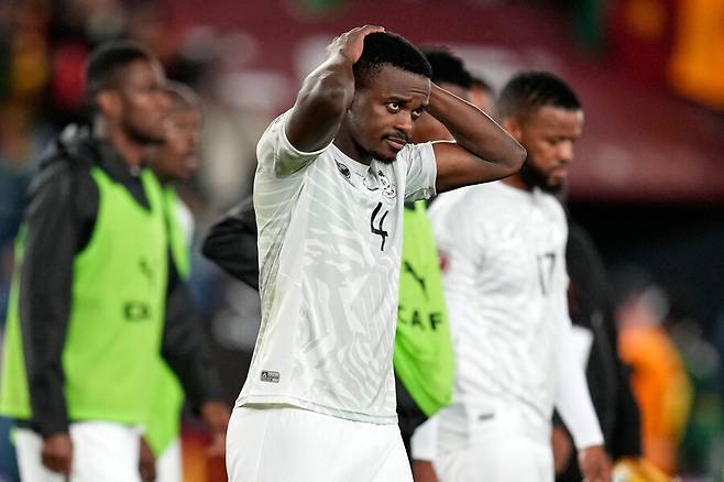 韓 축구 역대급 만드나…FIFA 랭킹 61위 정치권에 흔들린다 → 남아공 16강 탈락에 현지 장관