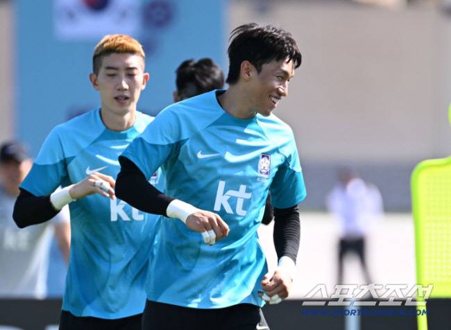 [오피셜]'韓 정말 너무합니다' 한국 국대 GK 막강함에 항복!...23년 몸담은 구단 잔류 포기,