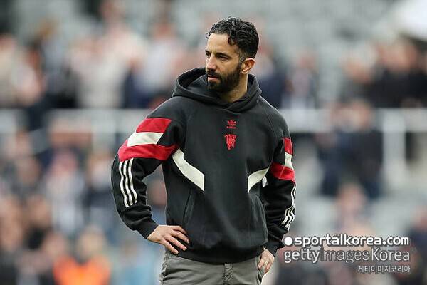 '경질 당해도 싱글벙글' 맨유 역사상 '최악의 감독' 아모림… 위약금만 234억 돈방석 →