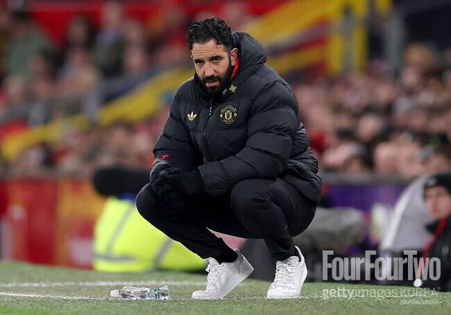 “감독 하나 데려왔다가 5,400억 날렸다”… 맨유, 아모림 경질에 숨겨진 ‘천문학적 대가’