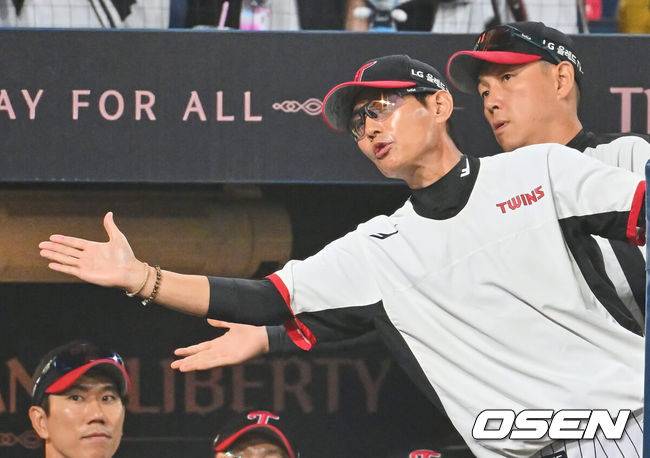 ‘박경완 코치 사의’ LG, 日 배터리 코치 영입했다…이동현-안익훈 잔류군 담당 ‘코칭스태프 확정’ [공식발표]