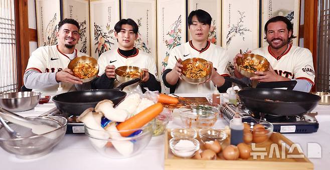 이정후, 샌프란시스코 자이언츠 선수들과 함께 한국 문화 체험 [뉴시스Pic]