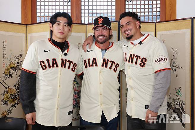 이정후, 샌프란시스코 자이언츠 선수들과 함께 한국 문화 체험 [뉴시스Pic]