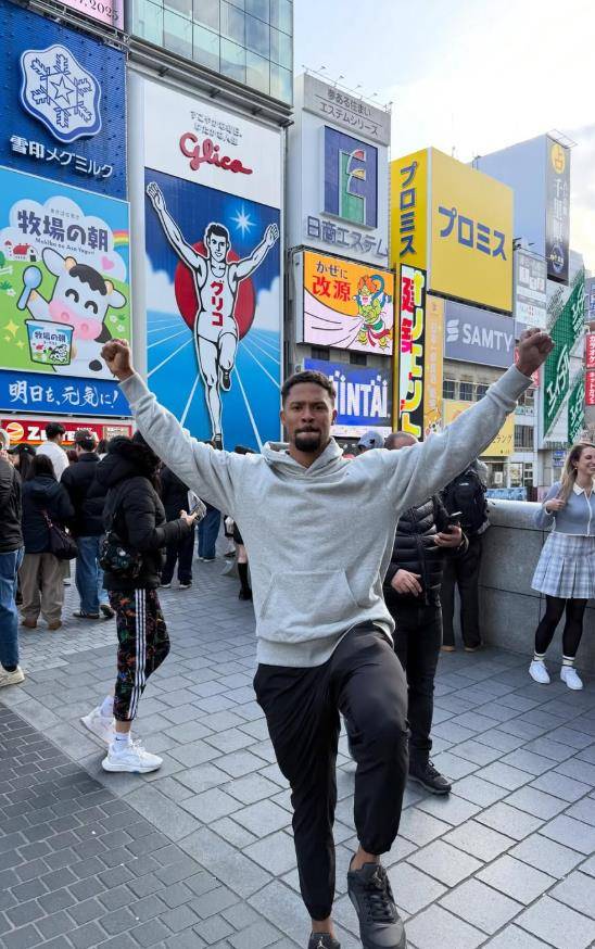 '이러니 옮겼지' 연봉만 무려 43억, 6승 투수에 '전력'을 다한 요코하마