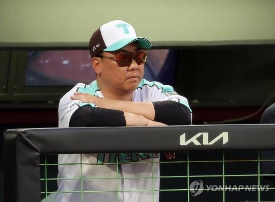 KIA 8위 추락이 이범호 감독 때문? 2024년 우승도 이 감독 덕인가...야구는 결국 선수가 하는 것