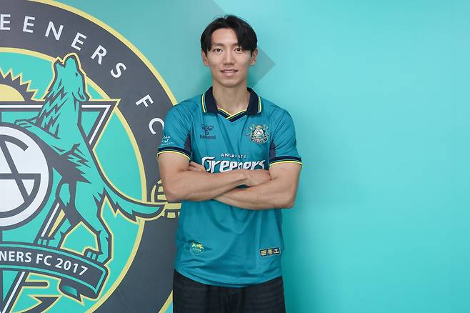 4년 만의 K리그 복귀! 국가대표 출신 ‘멀티 플레이어’ 장현수, 안산 입단 “신인의 마음으로 팀에 공헌하겠다” [오피셜]