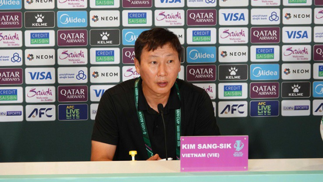 ‘김상식 매직’ 월드컵 진출국까지 깼다…베트남, U-23 아시안컵서 요르단에 2-0 승 “세트피스의 승리”