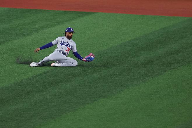 ‘김혜성보다 WS 더 많이 뛰었는데’…‘다저스 방출’ 저스틴 딘, SF에서도 DFA