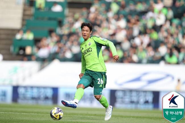 [오피셜] 수원 삼성, 전북 떠난 홍정호 등 ‘폭풍 영입’ 발표...