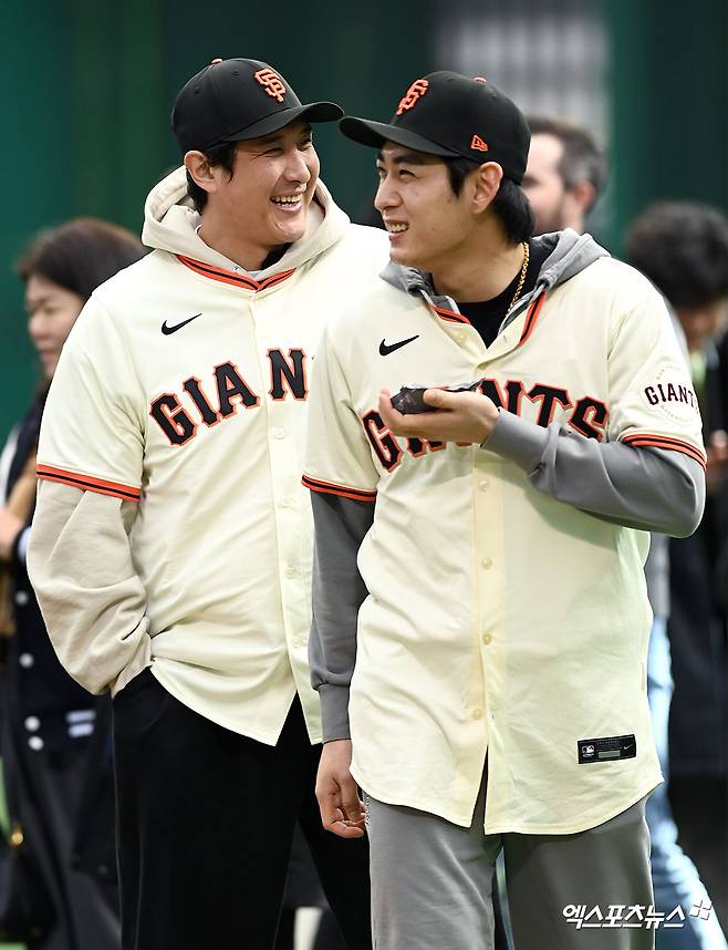 '은퇴' 황재균 등장! 이정후와 같은 유니폼 입었다…