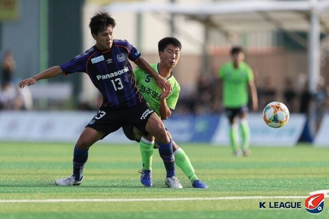 [오피셜] 전북 출신 필리핀 리거, 韓 2부가 품었다... 서울 이랜드, '영생고 캉테' MF 강영석 영입