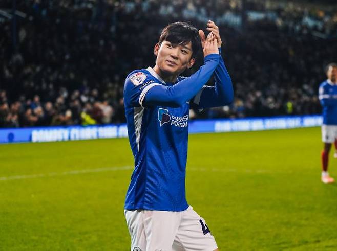 '韓 축구 초대박' 양민혁, EPL 레전드가 직접 '러브콜'→승격 경쟁 돕는다…