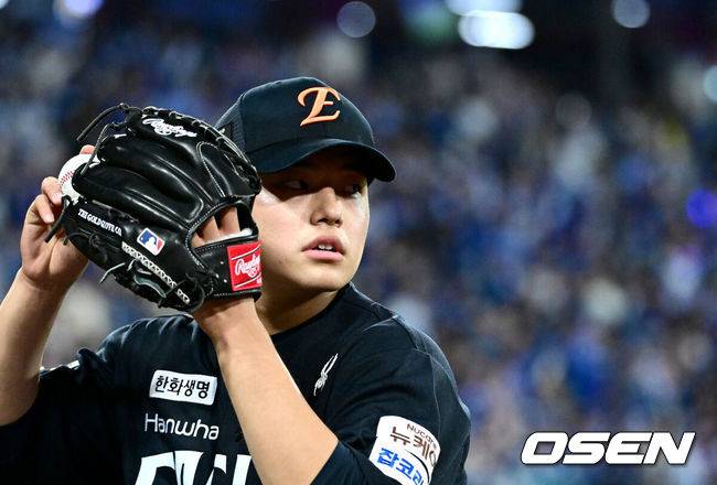 '11승 선발투수' 문동주를 불펜으로?…격변하는 한화 마운드, 보직 이동 현실성 어느 정도일까