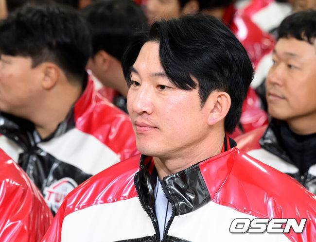 “은퇴 고민도 했다. 아내가 1군에서 마지막으로 던지고…” 한화 방출→LG 입단 “야구 딱 3개월 잘하고 싶다”