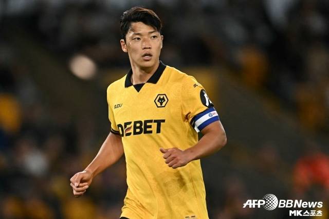 ‘황희찬 침묵’ 11대9로 싸운 울버햄튼, ‘X판 그 자체’ 에버튼 못 이겼다…‘초신성’ 마네 골→1-1 무승부 [EPL]