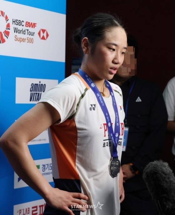 '세계 1위 위엄' 안세영, 日 오쿠하라 2-0 격파→2026 첫 우승 파란불... 8강 진출 성공