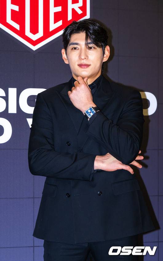 ‘와’ 이정후 효자였네, 입단 계약금 2억 수령→명품시계 질렀다 “아버지(이종범)께 선물해 드렸다”