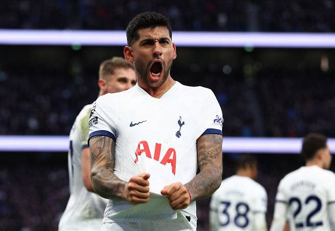 '손흥민 캡틴 후임' 로메로 초대형 폭탄 발언, 토트넘 내부 분열 암시...