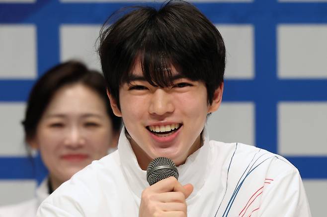 이기흥은 '맨 앞 정중앙', 유승민은 '맨 뒤로'