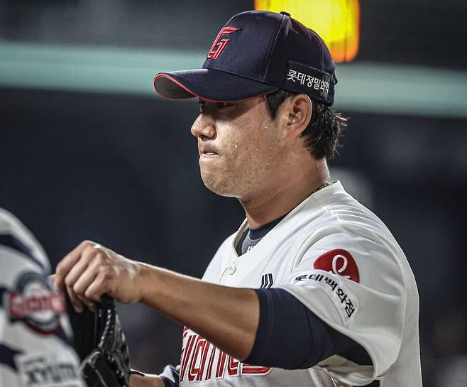 KBO 역대 기록→강제 은퇴 위기→롯데서 재기… 감동의 계약, 롯데 단돈 3억 쓰고 FA 시장 마무리?