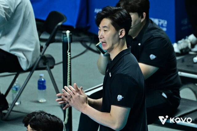 ‘박철우 매직’의 뒤에는 최고의 조력자가 있었다 “나의 가장 큰 무기는 바로 옆에 계신 선생님” [MD장충]