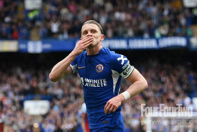 토트넘, ‘첼시 주장 출신’ 미드필더 위해 ‘손흥민보다 높은’ 급여 약속하나?…