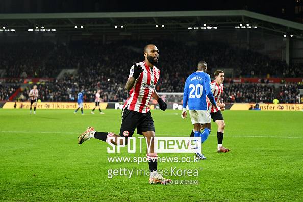과일 운반하고 벽돌 나르던 소년, 이제는 홀란을 위협한다...'16골' 기적의 브라질 괴물, PL 역사상 브라질 선수 1시즌 최다골