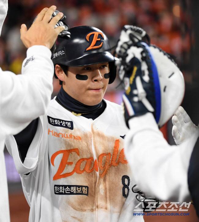 '200억 효과 미미' 한화, 100억 또 쾌척하더니 조용하다…이게 다 노시환 때문이다?