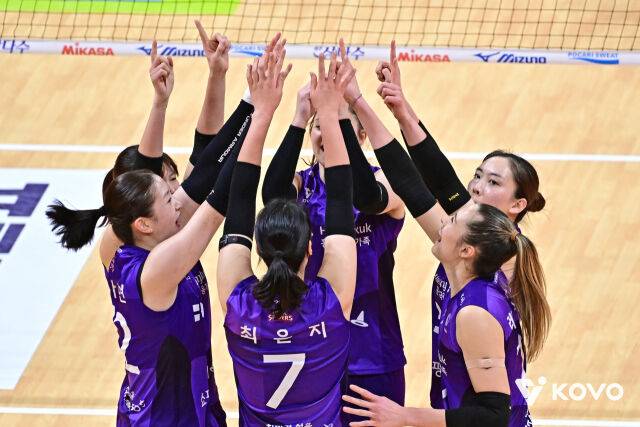 '박정아 3점 침묵' 막내구단 1승12패 어쩌나, 美 외인 폭격에도 졌다…흥국생명 2위 보인다, 김백화+피치+김다은 44점 폭발 [MD광주]