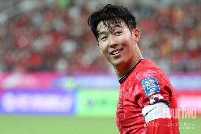 “나는 중국의 희망이다, 손흥민 뛰어넘어 보겠다”던 그 선수… 중국 국가대표팀 주장으로 선임