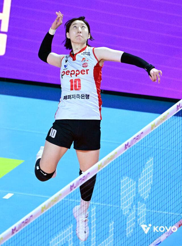 23.25억에 막내구단 왔는데, 박정아 이렇게 안 풀릴 적 있었나…감독 어떻게 바라볼까