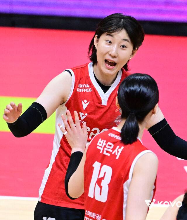 23.25억에 막내구단 왔는데, 박정아 이렇게 안 풀릴 적 있었나…감독 어떻게 바라볼까