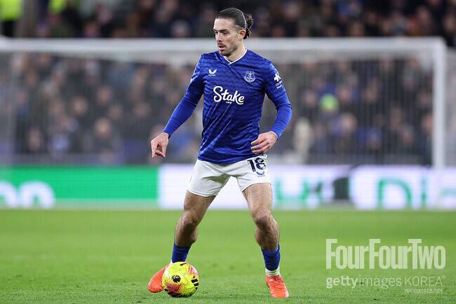 청소 직원들 경기장 임원석으로 초대… “당신을 위해 일해 기쁩니다” 그릴리쉬의 훈훈한 미담