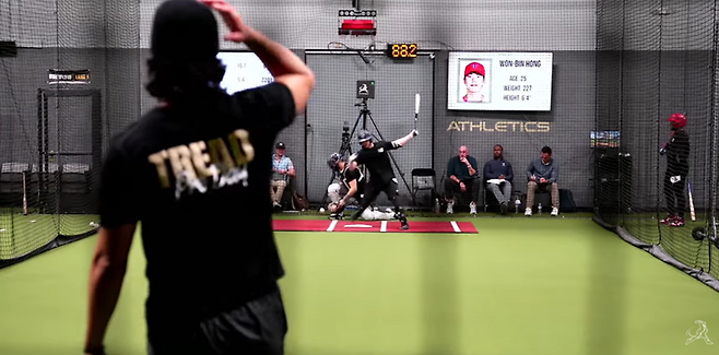 KIA 아픈 손가락, 은퇴했는데 156km/h 쾅!…美 근황 포착된 홍원빈