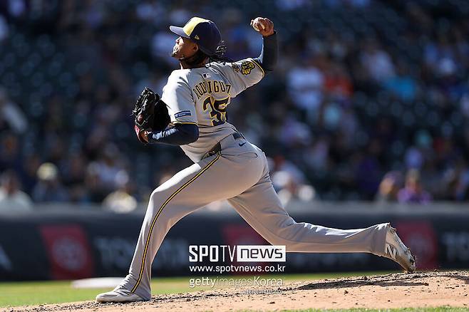 ‘FA 0입’에 우울했던 김태형, 갑자기 방긋하나… ‘폰와급’ 원투펀치 뜨나, 행복한 1선발 고민?