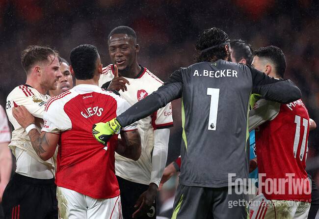 “리버풀의 모든 선수가 분노했다”… 반 다이크의 작심 비판, “영상 클립만 봐도 판단 가능하잖아?”