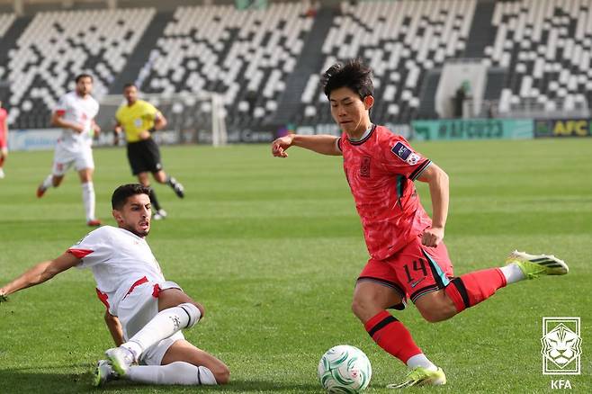 '골골골골' 대한민국 조용히 해!…이민성호, 레바논전 4-2 대역전승→8강 진출 보인다 [U-23 아시안컵 리뷰]